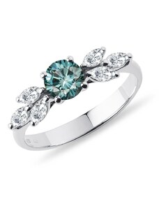 Wunderschöner blauer Diamantring aus weißem 14-karätigem Gold KLENOTA K0816012