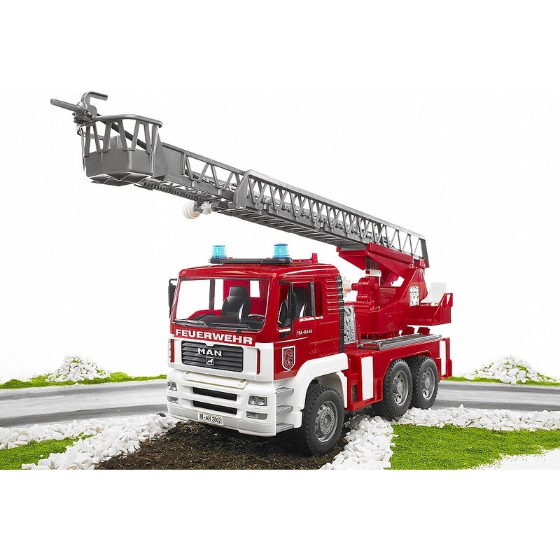 bruder® Feuerwehr, »MAN mit Drehleiter, Wasserpumpe und Light and Sound Module (trucks)«