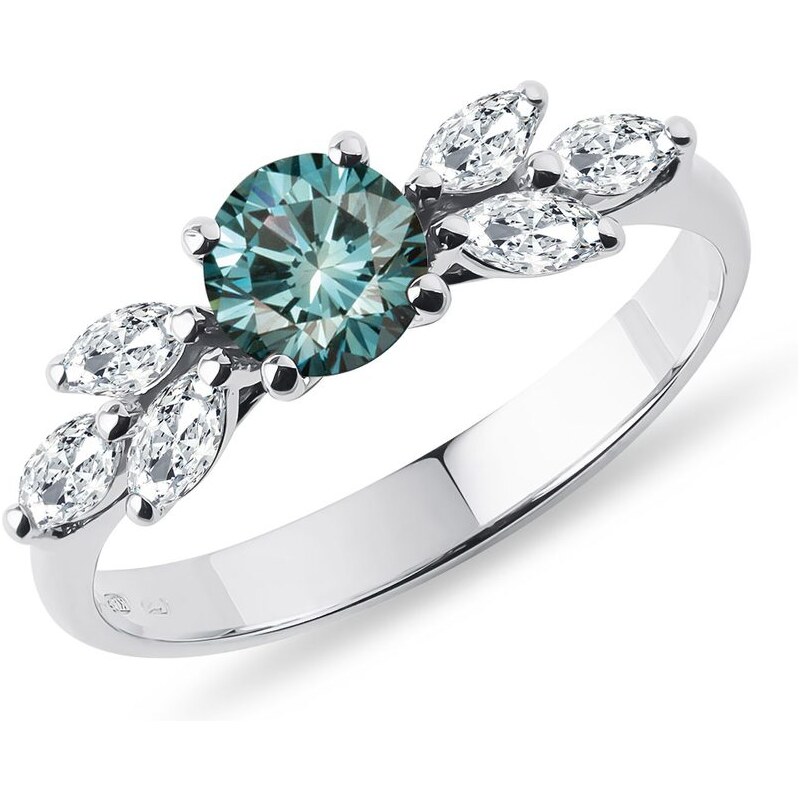 Wunderschöner blauer Diamantring aus weißem 14-karätigem Gold KLENOTA K0816012