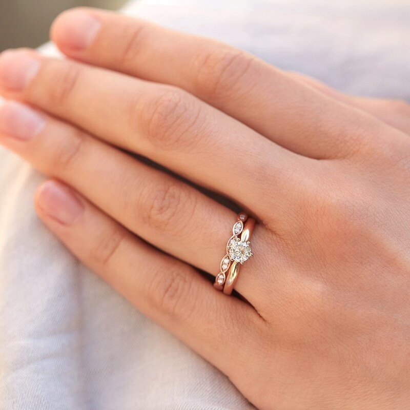 Ring mit einem 0,5 ct Diamant im Brillantschliff aus Roségold KLENOTA K0191014