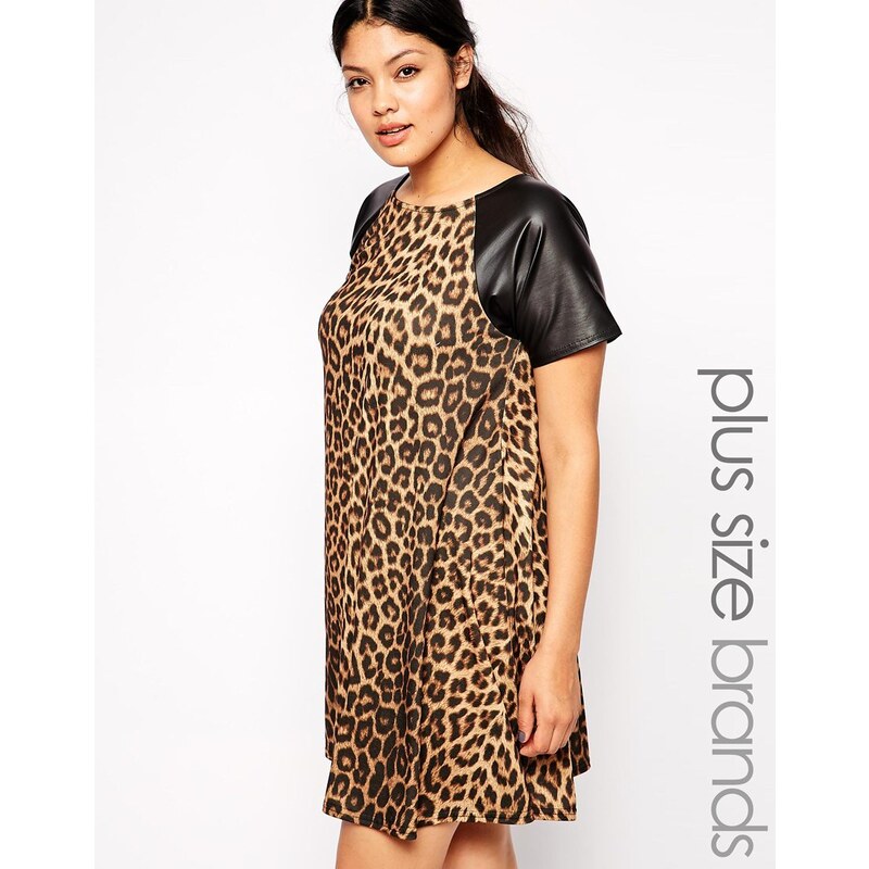Club L - Weites Kleid mit Leopardenprint in Plusgrösse mit PU Ärmeln - Leopard