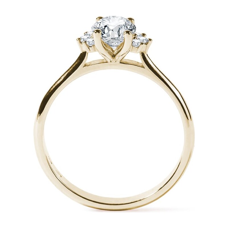 Ring mit oval geschliffenem Diamanten in Gelbgold KLENOTA K0855013