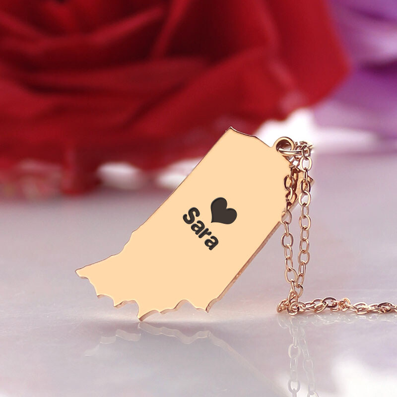 Personalisiertekette.De Benutzerdefinierte Indiana State Shaped Halsketten mit Herz Namen Rose Gold