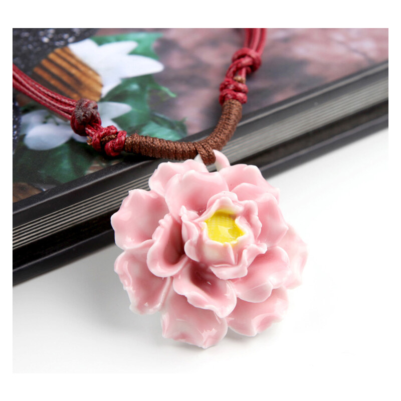 Lesara Halskette mit Keramik-Blumen-Anhänger