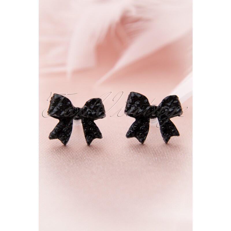 From Paris with Love! Go with the bow! Earstuds Black Bow