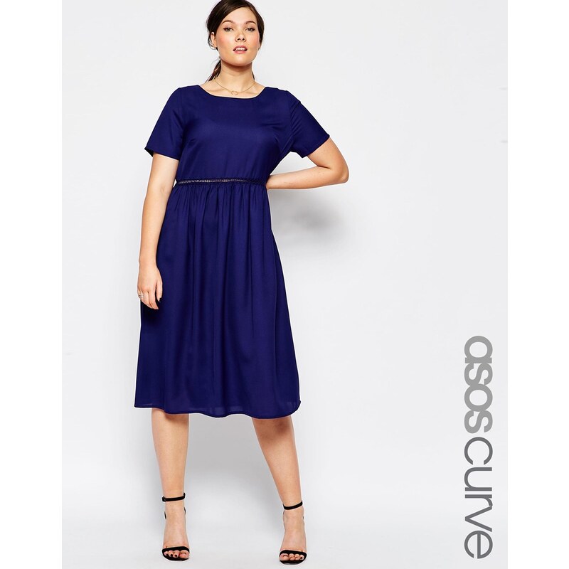 ASOS CURVE - Kleid mit Häkelborte - Marineblau