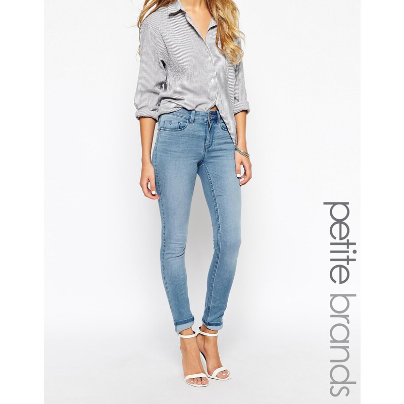 Noisy May Petite - Enge Jeans in heller Waschung - Blau