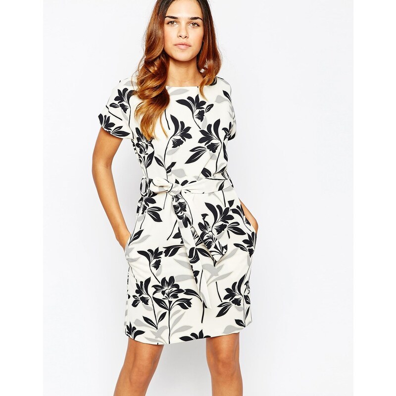 Warehouse - Kleid mit schwarz-weißem Blumen-Print - Mehrfarbig