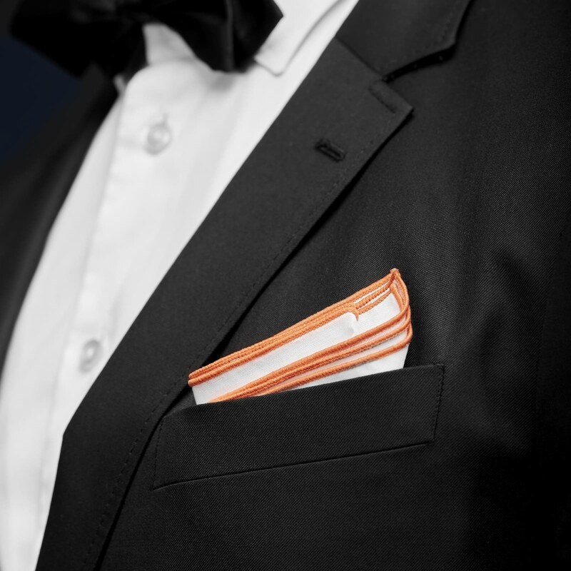 Trendhim Weißes Einstecktuch Mit Orangefarbenen Rändern