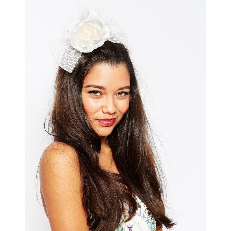 ASOS Wedding - Haarspange mit Rosen- und Meshdetail - Cremeweiß