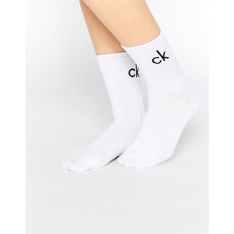 Calvin Klein - Abgerundete, kurze Socken mit Retro-Logo - Weiß