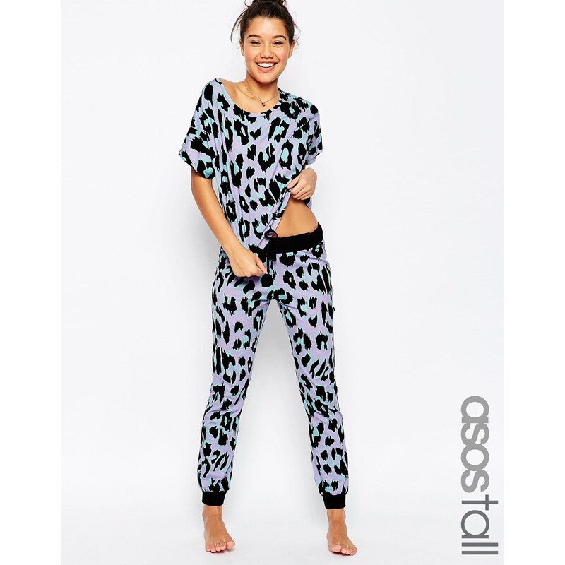 ASOS TALL - Giant Animal - Pyjama-Set mit T-Shirt und Jogginghose - Mehrfarbig