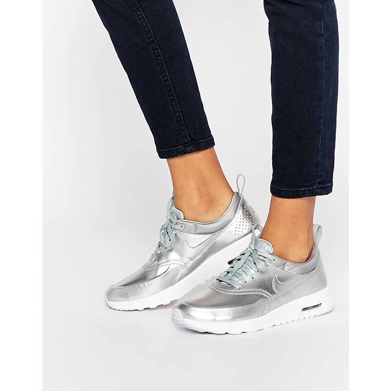 Nike - Air Max - Thea - Sneakers in Silber - Silber