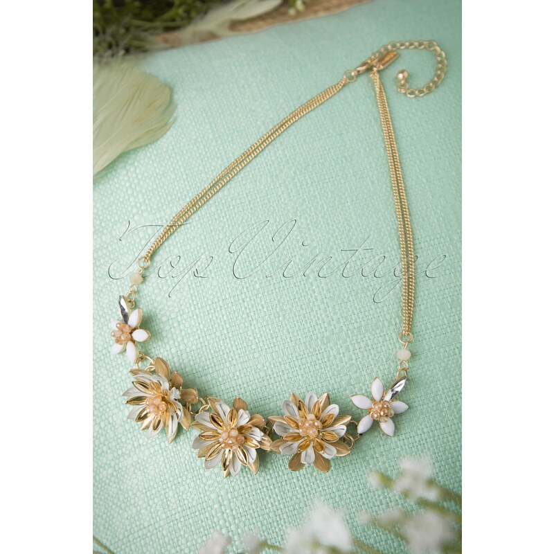 Lovely 50s Shine Bright Like Daisies Necklace