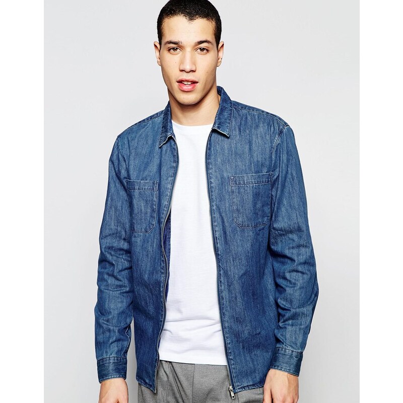 Pull&Bear - Jeans-Hemdjacke mit Reißverschluss in mittelblauer Waschung, enge Passform - Blau