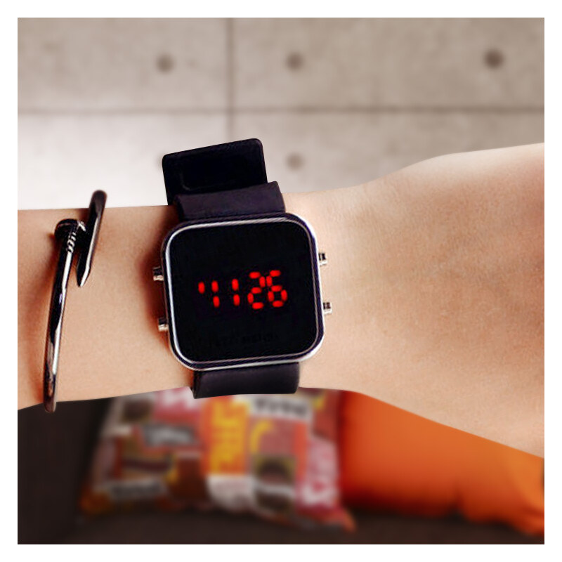 Lesara LED-Armbanduhr im minimalistischen Design