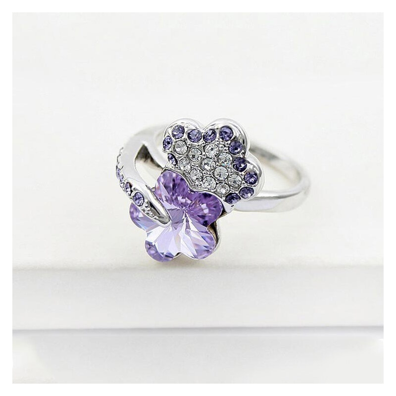 Lesara Blumen-Ring mit Swarovski Elements - Violett - 57