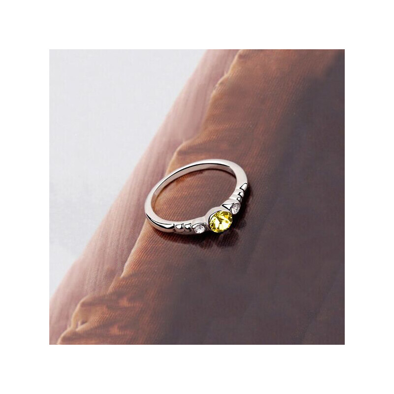 Lesara Ring mit Swarovski Elements und Strass-Steinen - Gold - 56