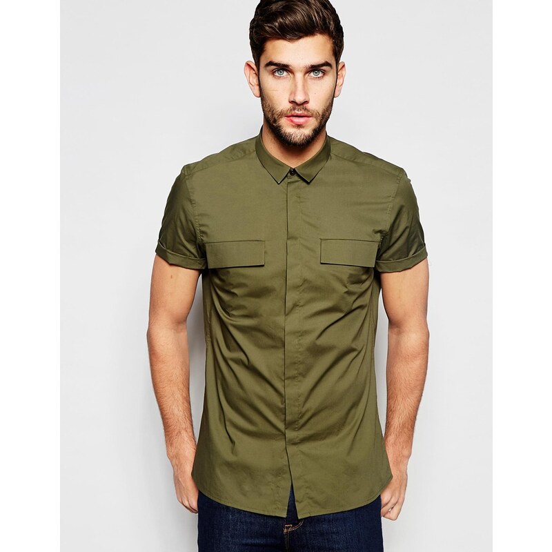ASOS - Military-Hemd in Khaki mit zwei Taschen, reguläre Passform - Grün