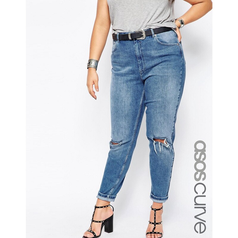 ASOS Curve - Farleigh - Schmal geschnittene Mom-Jeans in heller Prince-Waschung mit zerrissenen Knien - Blau