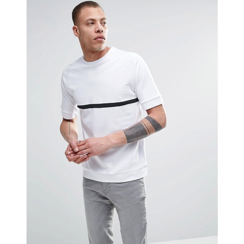 ADPT - Rundhals-T-Shirt mit abfallender Schulter und Druck auf der Vorderseite - Weiß