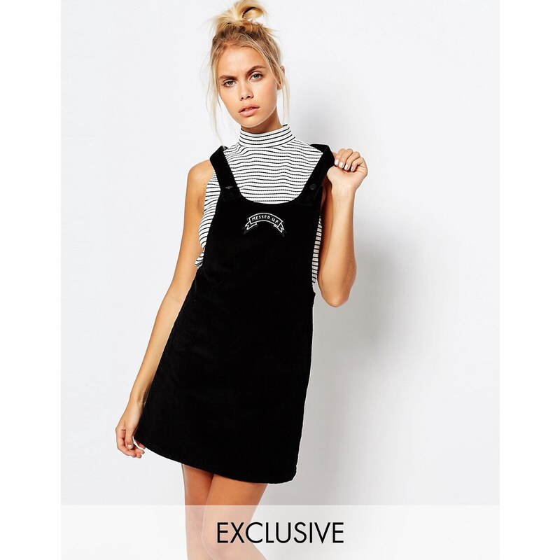 Lazy Oaf - Messed Up - Pinafore-Kleid aus Cord mit Schriftzug - Schwarz