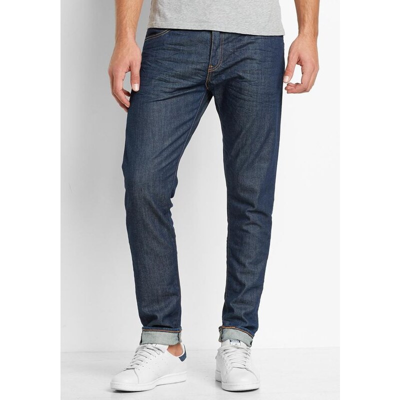 Levi's® 520 Extreme Taper Fit