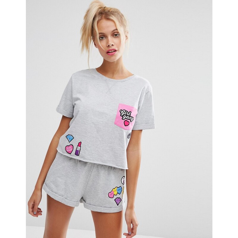 ASOS - Girl Gang - Schlafanzugset mit kurzem Sweat-T-Shirt und Shorts - Grau
