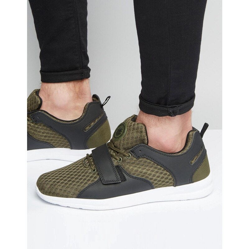 Pull&Bear - Sneaker in Khaki mit Klettverschluss - Grün