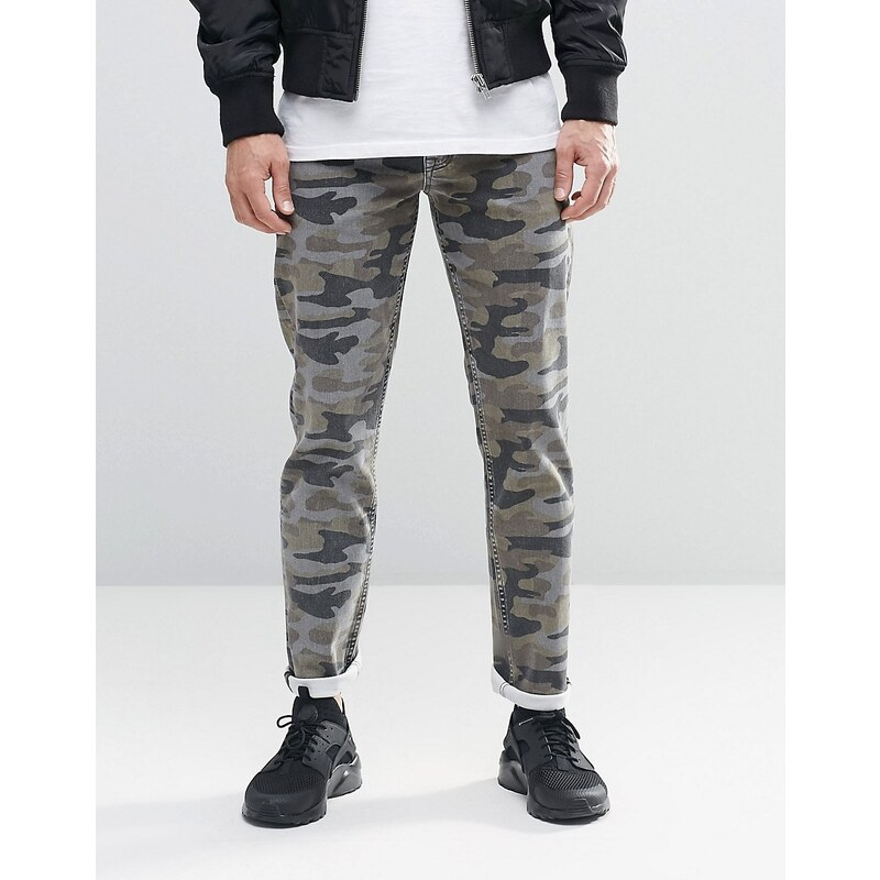 ASOS - Stretch-Jeans in Camouflage-Design - Grün