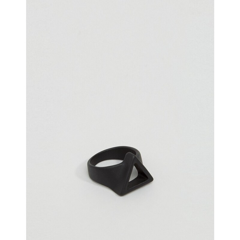 ASOS - Dreieckiger Ring aus gummiertem Schwarz - Schwarz