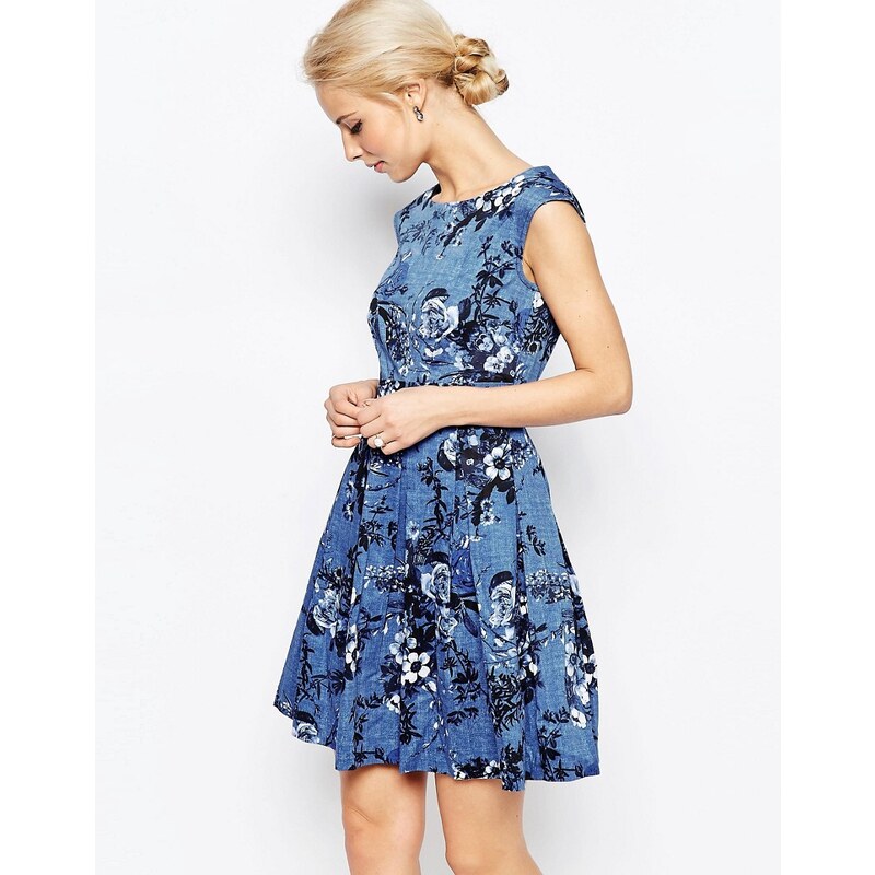 Closet London Closet - Geblümtes Kleid in Jeansoptik mit Bindegürtel hinten - Blau