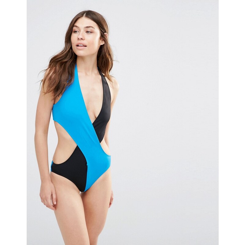 Goddiva - Badeanzug mit kontrastreichem Überkreuz-Design - Mehrfarbig