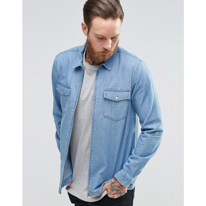ASOS - Jeans-Hemdjacke mit durchgehendem Reißverschluss in mittlerer Waschung, langärmlig - Blau