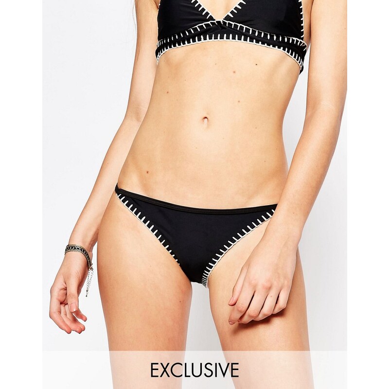 South Beach - Schmale Bikinihose mit Ziernaht - Schwarz