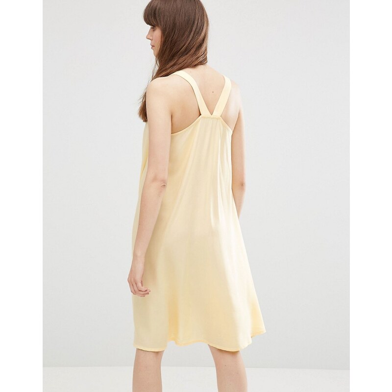 Vero Moda - Ausgestelltes Kleid mit Racerback - Gelb
