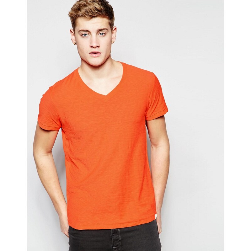 Lee - T-Shirt mit V-Ausschnitt - Orange