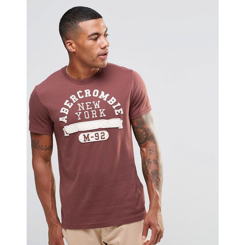Abercrombie & Fitch Abercrombie - New York - T-Shirt in Weinrot in Muscle Slim Fit - Rot