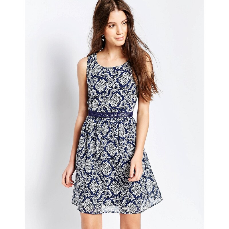 QED London - Bedrucktes Kleid mit Kontrastkragen - Blau