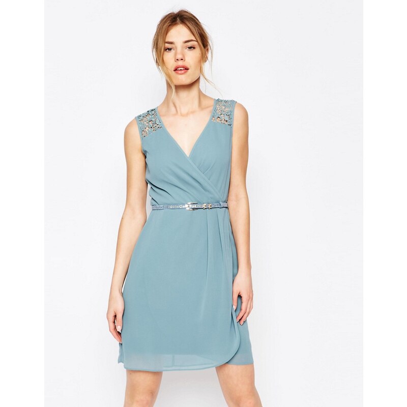 Uttam Boutique - Kleid mit Gürtel und Häkeldetail - Blau