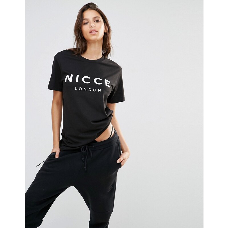 Nicce London - Oversized Boyfriend-T-Shirt mit Logo vorne - Schwarz
