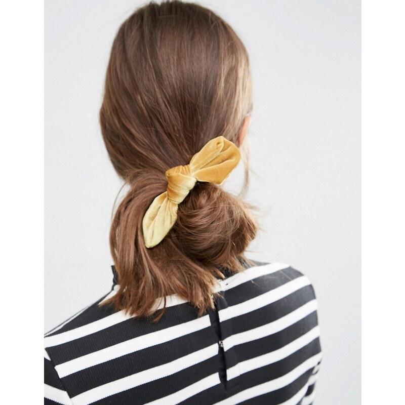 ASOS Limited Edition - Haarschleife aus weichem Samt - Gelb
