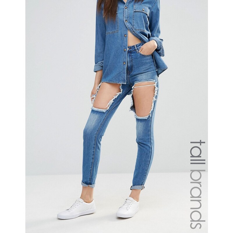 Missguided - Tall - Enge Jeans mit hoher Taille und Rissen an den Oberschenkeln - Blau