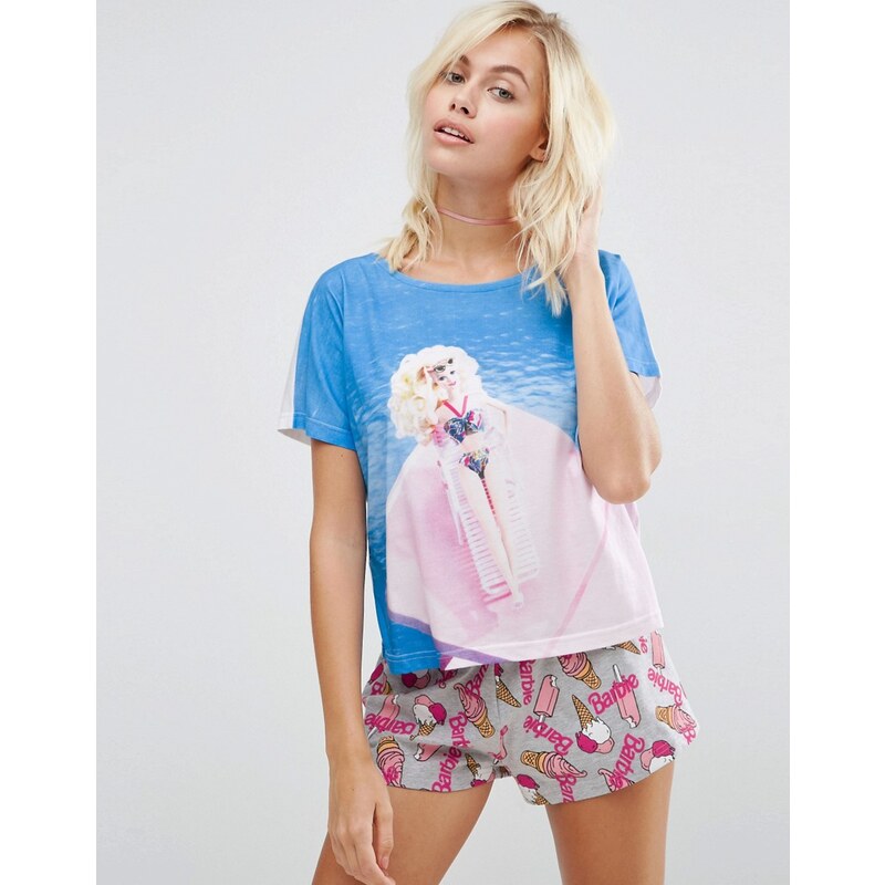 ASOS - Barbie Poolside - Schlafanzug mit T-Shirt und Shorts im Set - Mehrfarbig