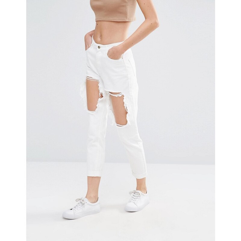Missguided - Riot - Schmal geschnittene Jeans mit großen Rissen am Oberschenkel - Weiß