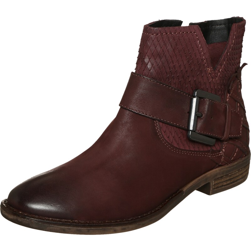SPM Ankle Boots