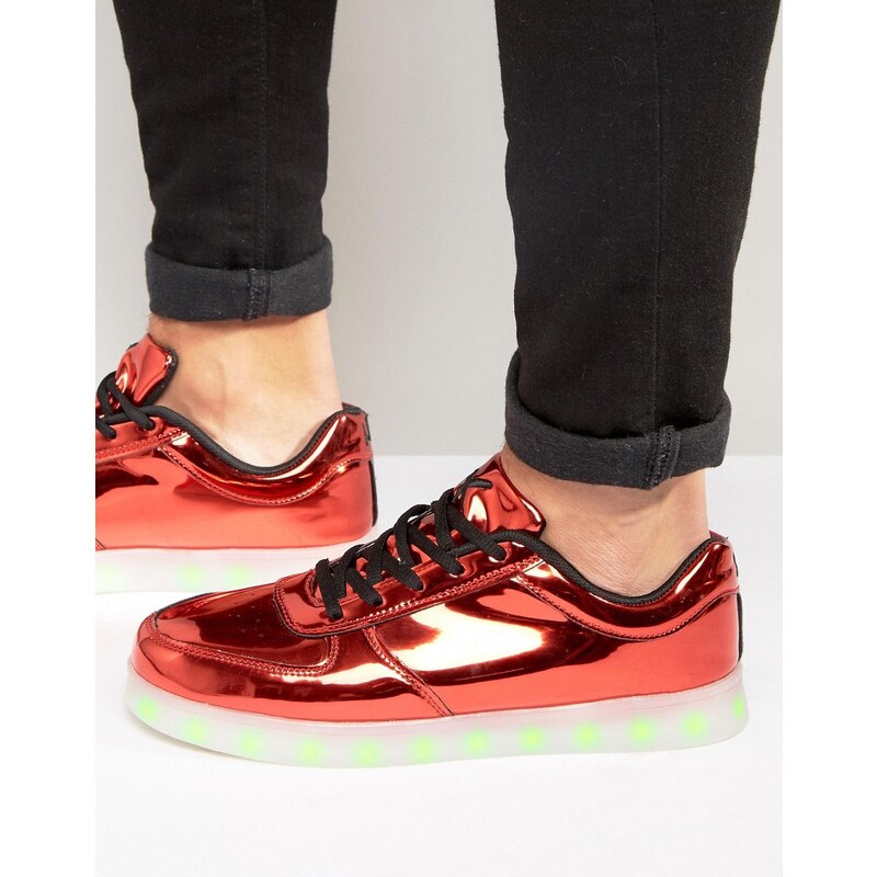 Wize & Ope - Niedrige Sneaker mit LED in Metallic - Rot