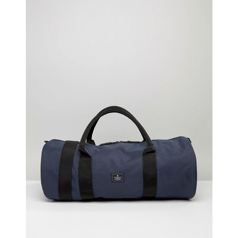ASOS - Nylon-Sporttasche mit Aufnäher, marineblau - Marineblau
