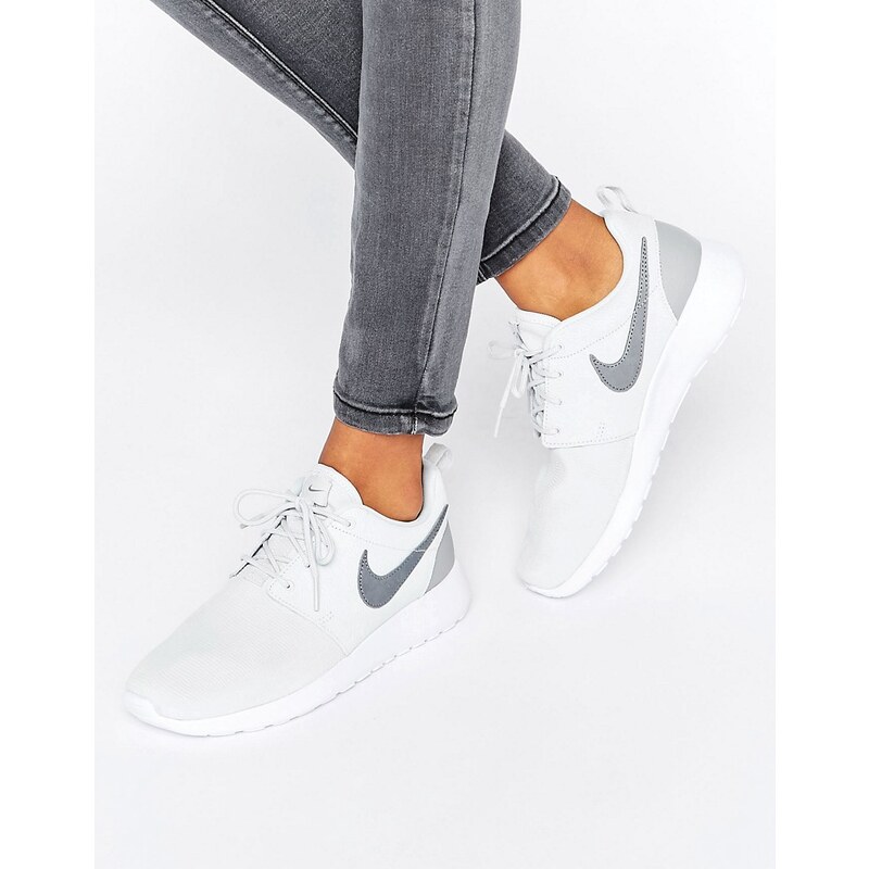 Nike - Pure Platinum Roshe - Sneakers - Grau
