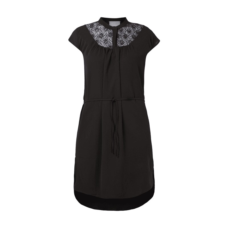 Neo Noir Kleid mit Einsatz aus floraler Spitze
